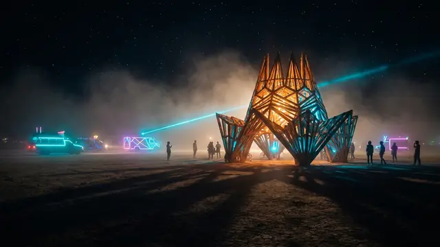 Festivalscen på natten: Skapa ditt eget Burning Man 2026 Hitster-paket med Hitify