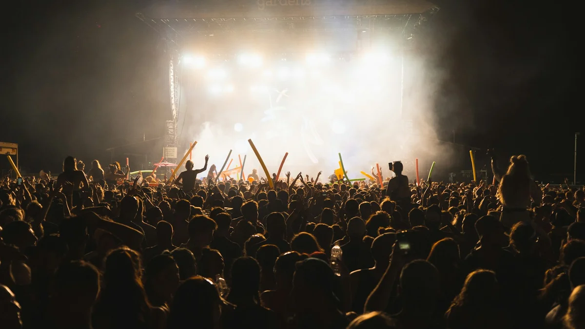 Vytvořte si vlastní balíček Hitster Global Citizen Festival 2026 s Hitify