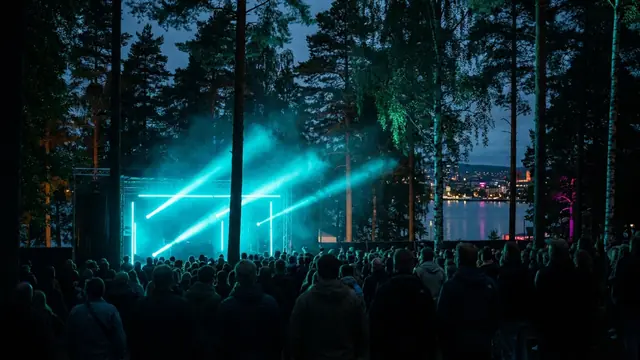 Festivalscen på natten: Skapa ditt eget Oya Festival Hitster-paket med Hitify