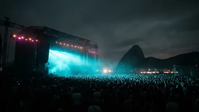 Festivalscen på natten: Skapa ditt eget Rock in Rio 2026 Hitster-paket med Hitify